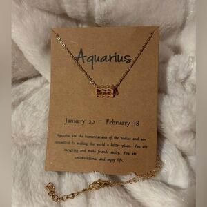 Gold tone Zodiac Astrology Aquarius‎ Necklace